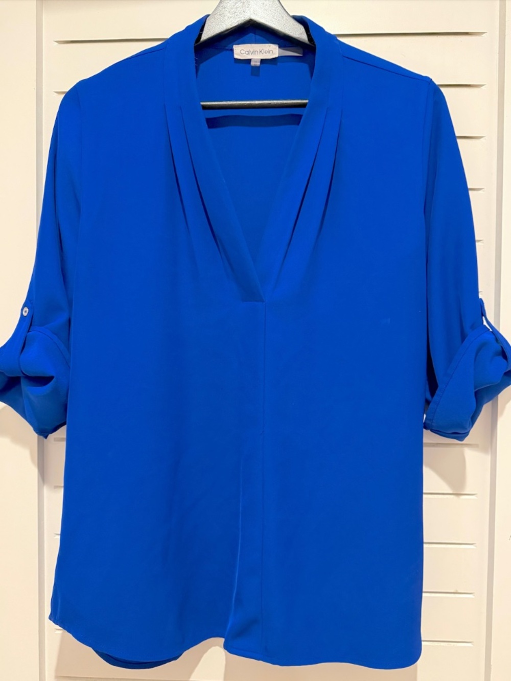 Calvin Klein Royal Blue V Neck Roll Tab Sleeve Blouse Top Size Medium